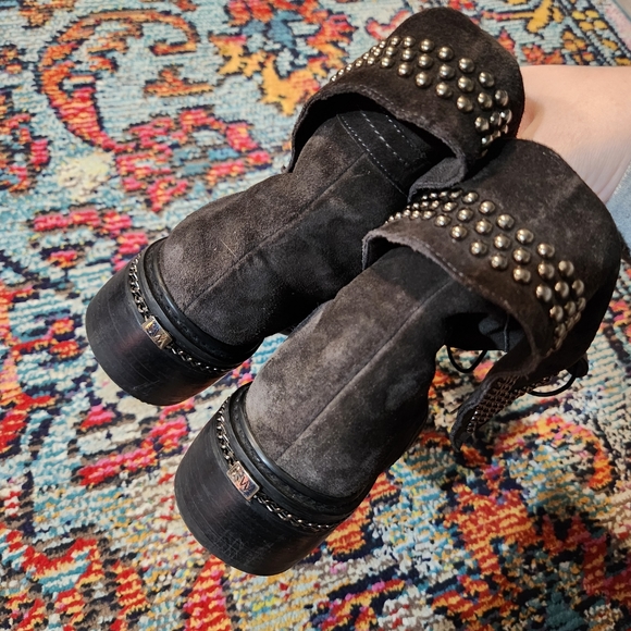 Stuart Weitzman Yadastud Suede Biker Boots - Picture 3 of 9